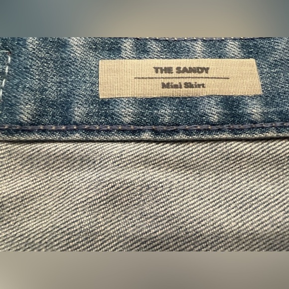 Jean Denim mini skirt 
Adriano Goldschmied
The Sandy Mini Skirt 
Size 32 - Picture 5 of 8